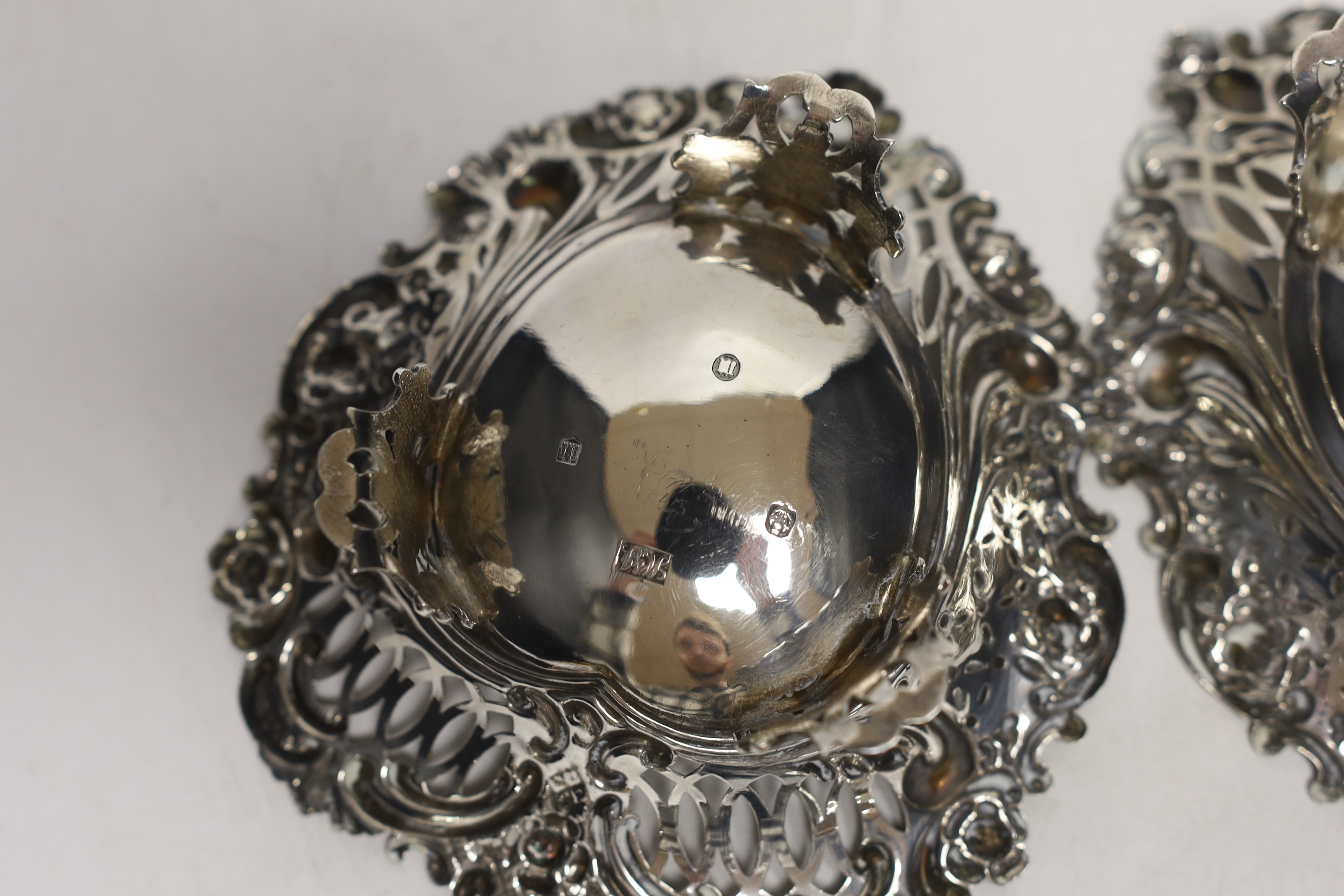 A pair of late Victorian Scottish pierced silver bonbon dishes, Hamilton & Inches, Edinburgh, 1893, 13.2cm, 6.5oz.